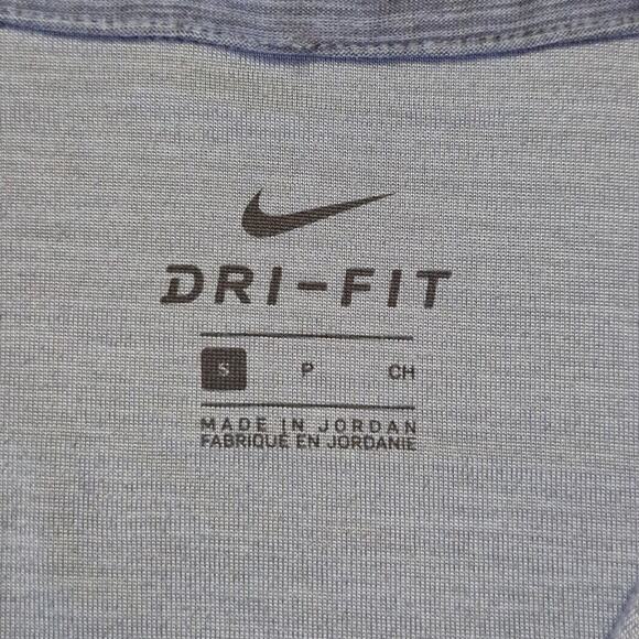 Nike Dri‑Fit Pullover Sweater Men’s Small Gray Training Top Moisture‑Wicking - Picture 3 of 6